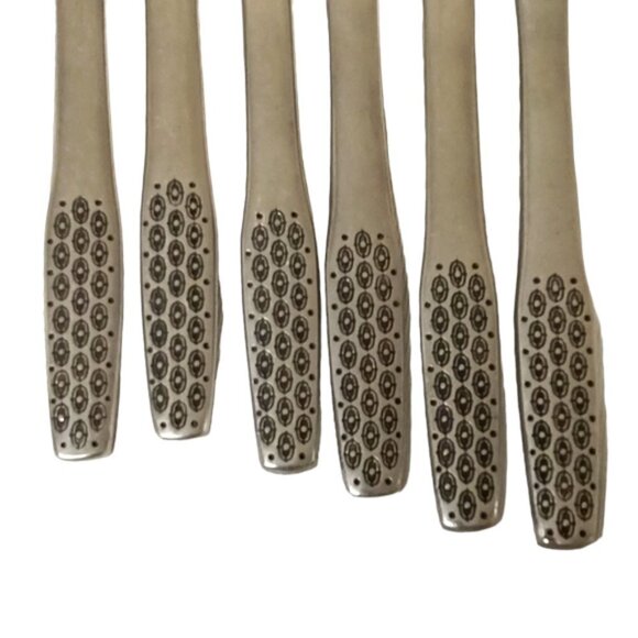 Vintage 1970s Viners 'Shape' Stainless Steel Dinner Knives Set of 6 - Picture 3 of 6